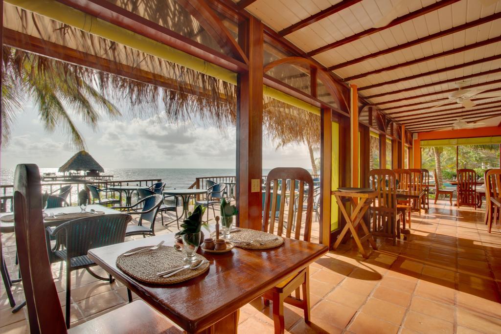 Robert'S Grove Beach Resort Placencia Restaurant bilde